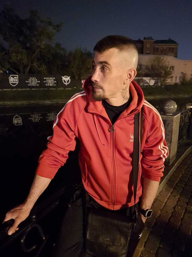  51139628  MAKSYM, 35 ,    