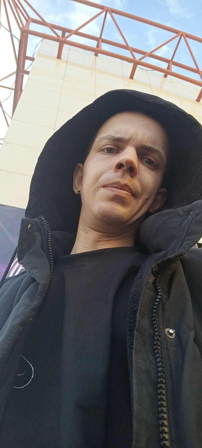 46971628  Nikolai, 33 ,    