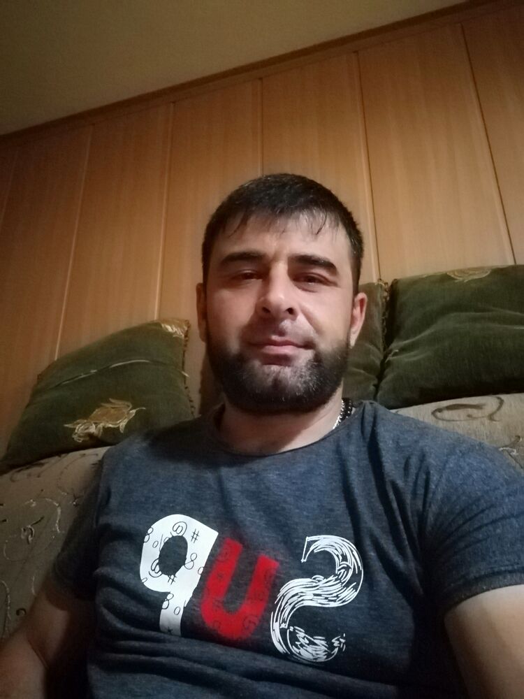  45589668  Shah, 41 ,    -