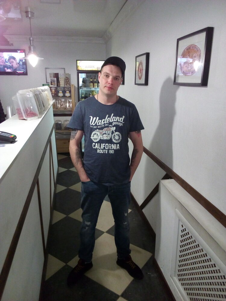  11883898  , 37 ,    --