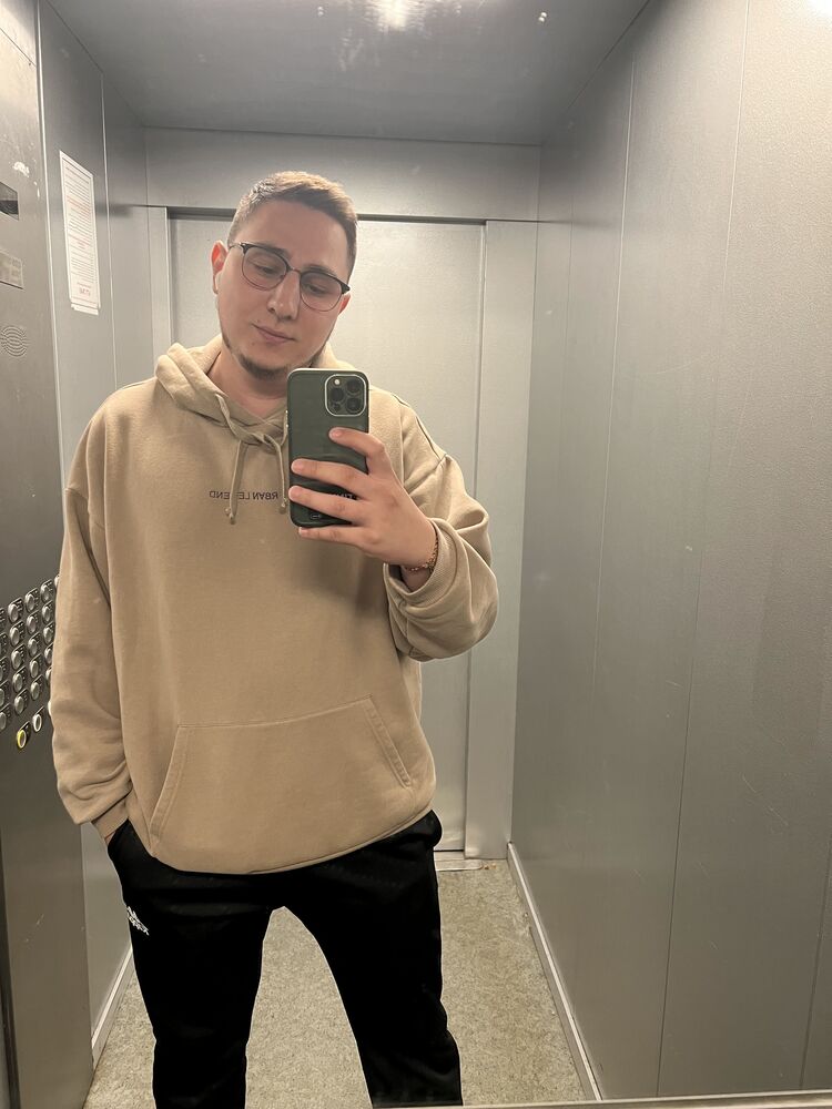  39408318  , 30 ,    -