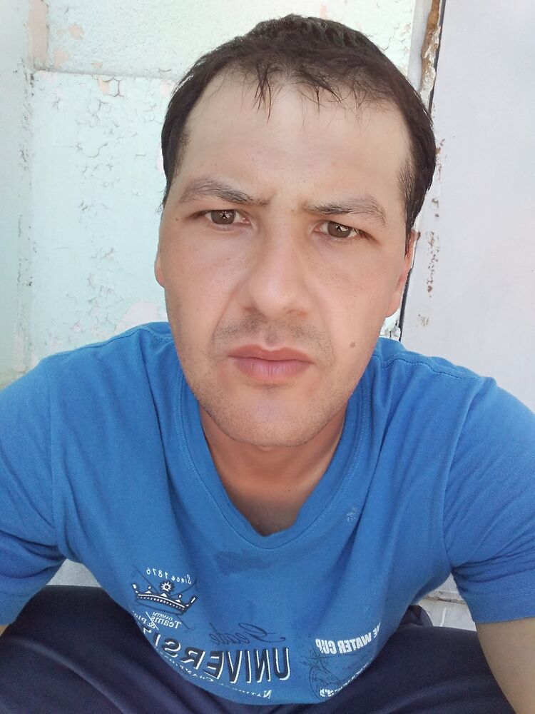  22889828  Dima, 40 ,    