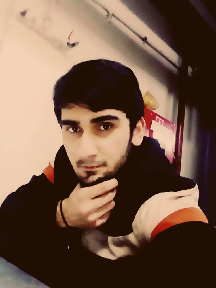  19598118  Muslim, 27 ,    