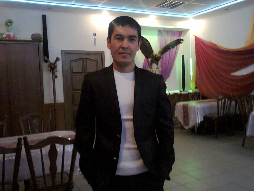  ,   Erlan, 37 ,   ,   , c 