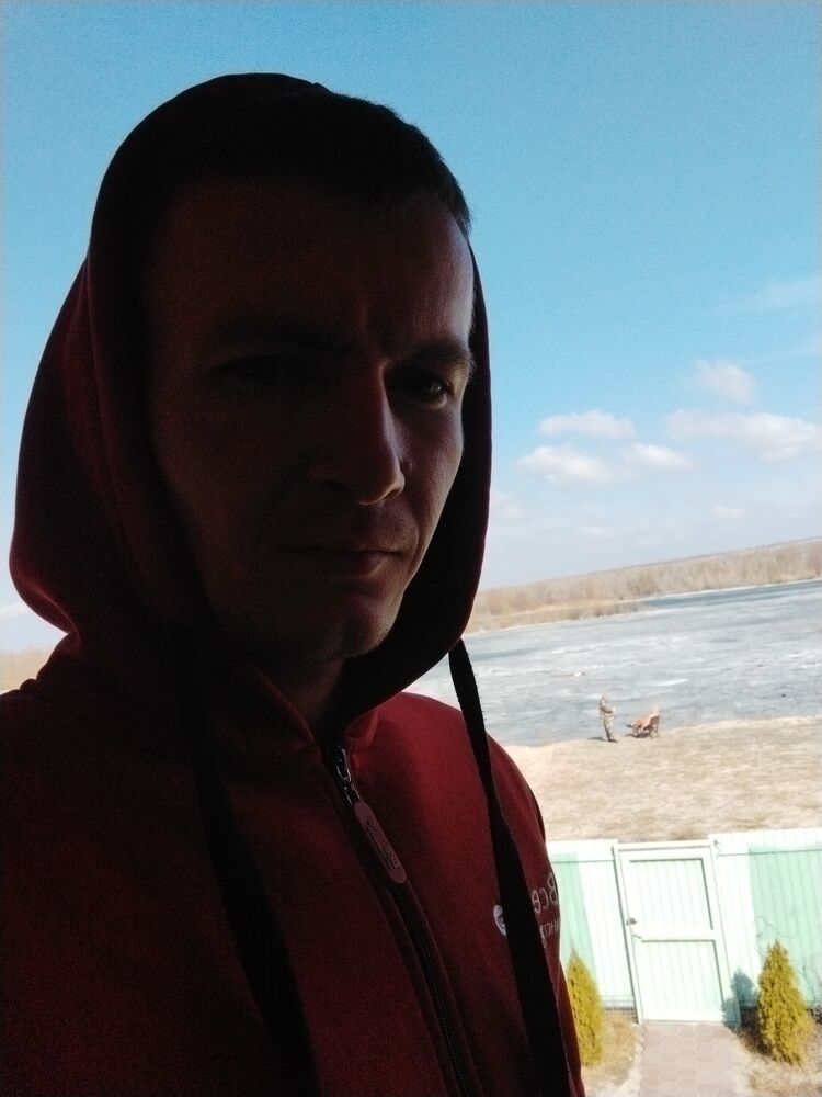  33325798  Andrey, 31 ,    