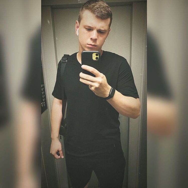  ,   Vladimir, 27 ,   ,   , c , 