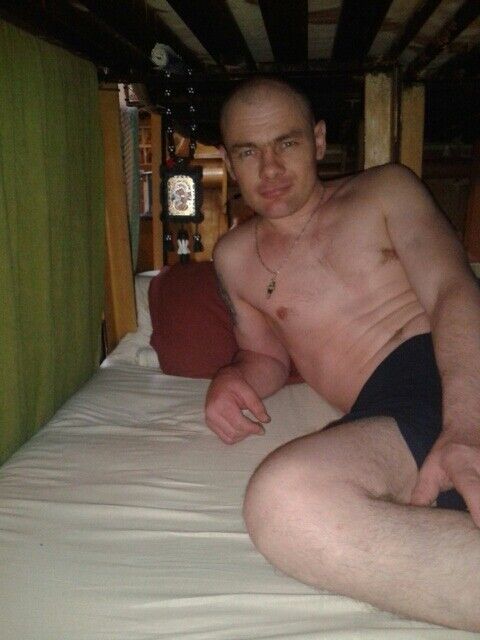  ,   Denis, 42 ,   ,   , c , 