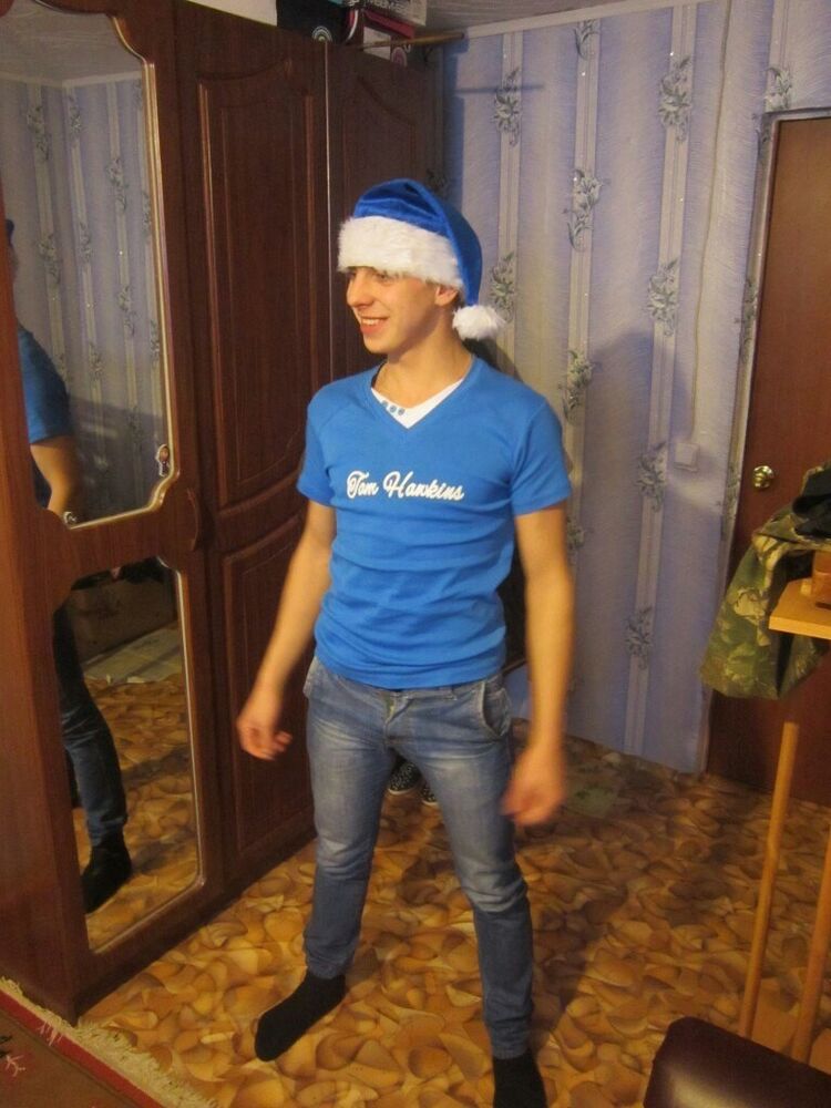  8633048  Sergei, 33 ,     