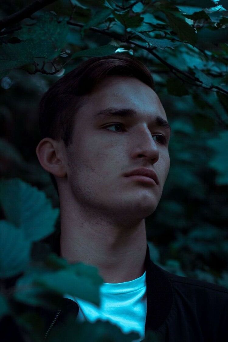  51497698  ϸ, 31 ,    -