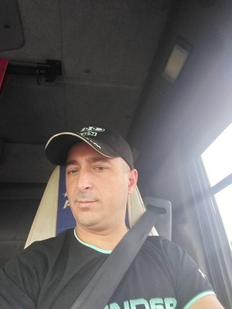 17002928  Vova, 37 ,    -