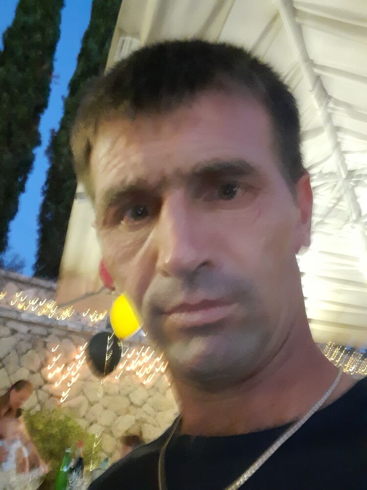  ,   Vadim, 46 ,   ,   