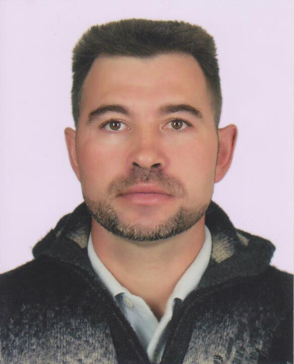  15136458  Viktor, 49 ,    