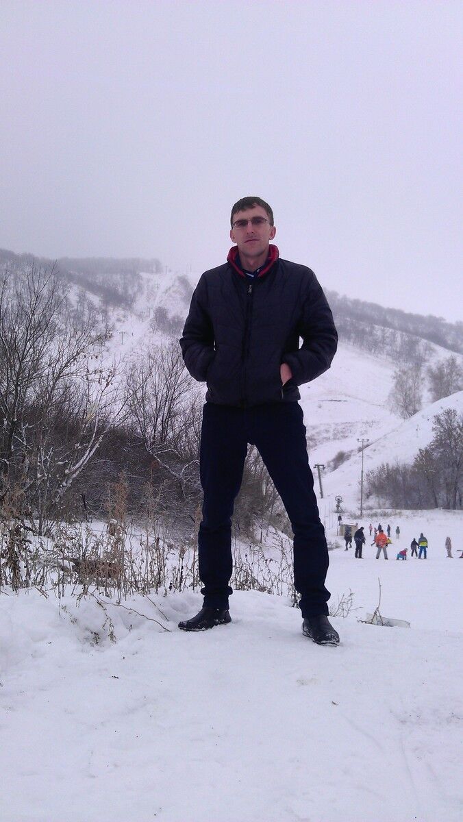  ,   Artem, 39 ,   