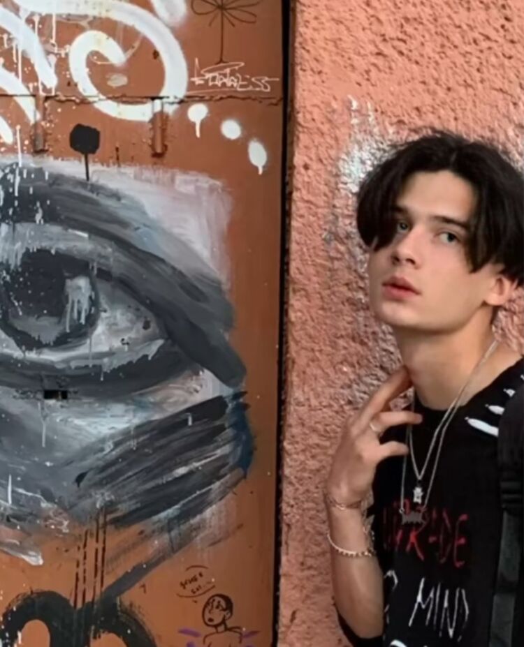 ���� 30585048 ����� ������, 22 ����, ���� ���������� � ����