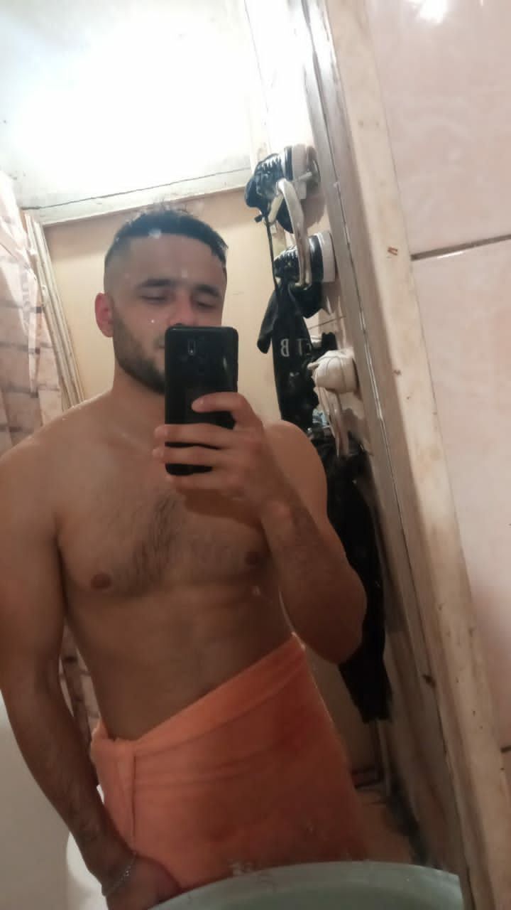  26389918  Javlon, 27 ,    -