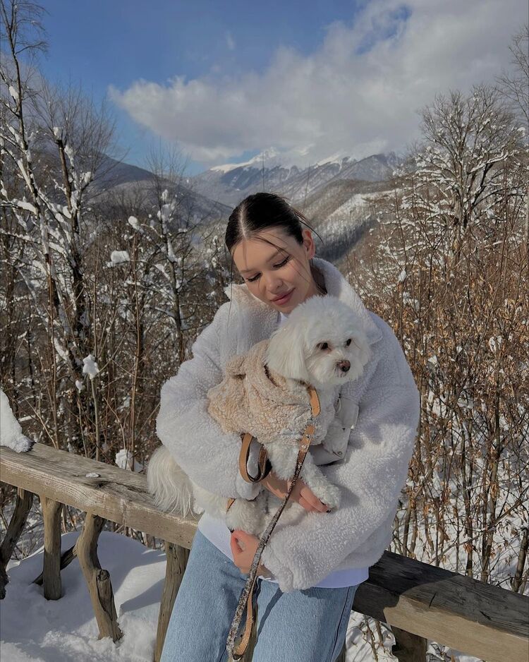  44036498  , 28 ,    -