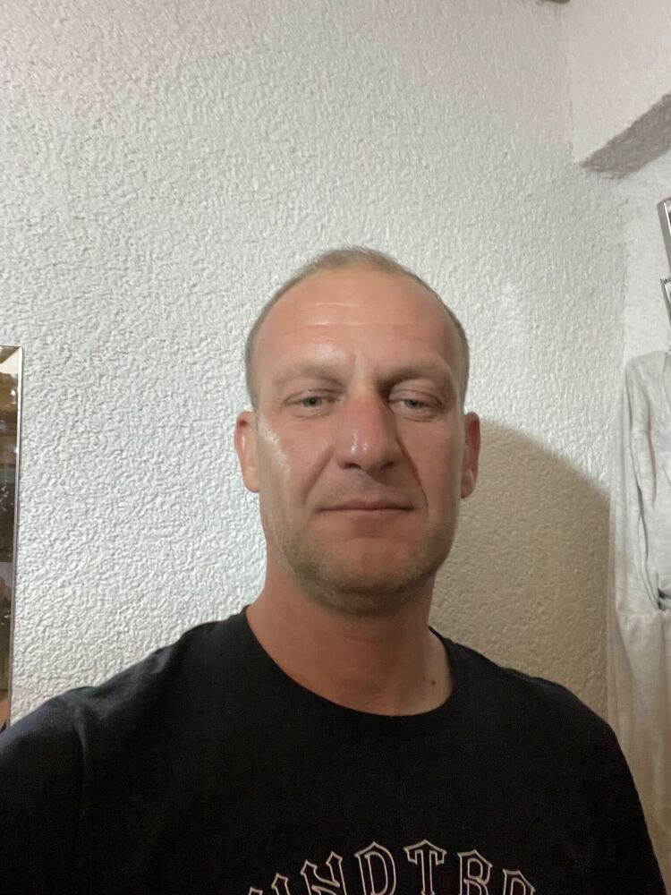  48898138  , 46 ,    Pardubicky
