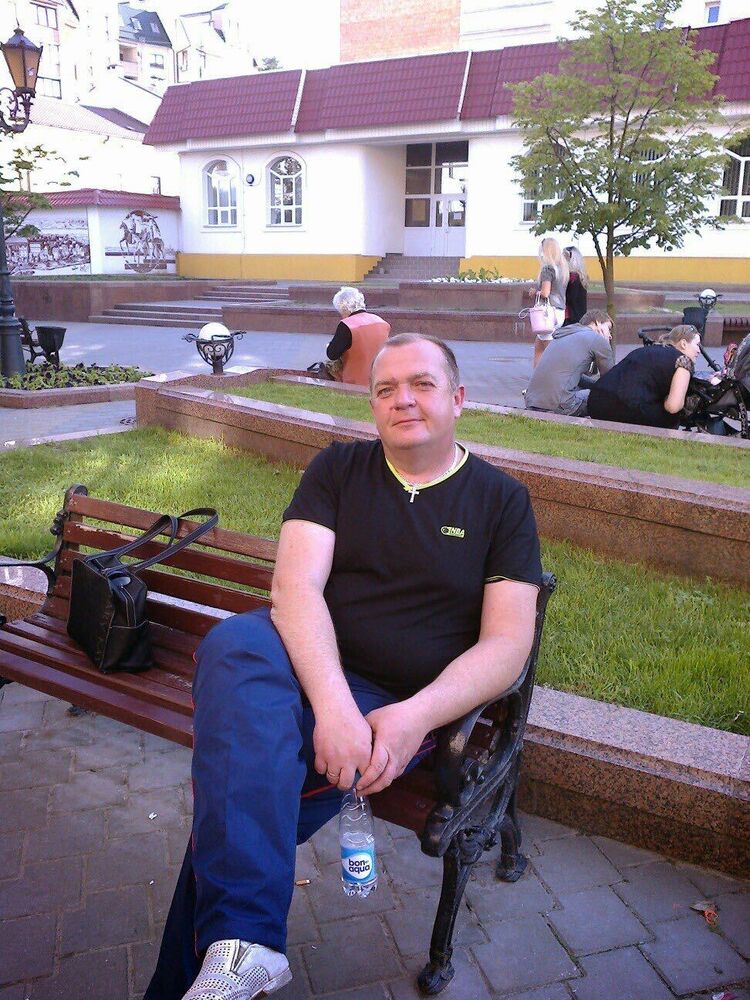  38090378  , 53 ,    