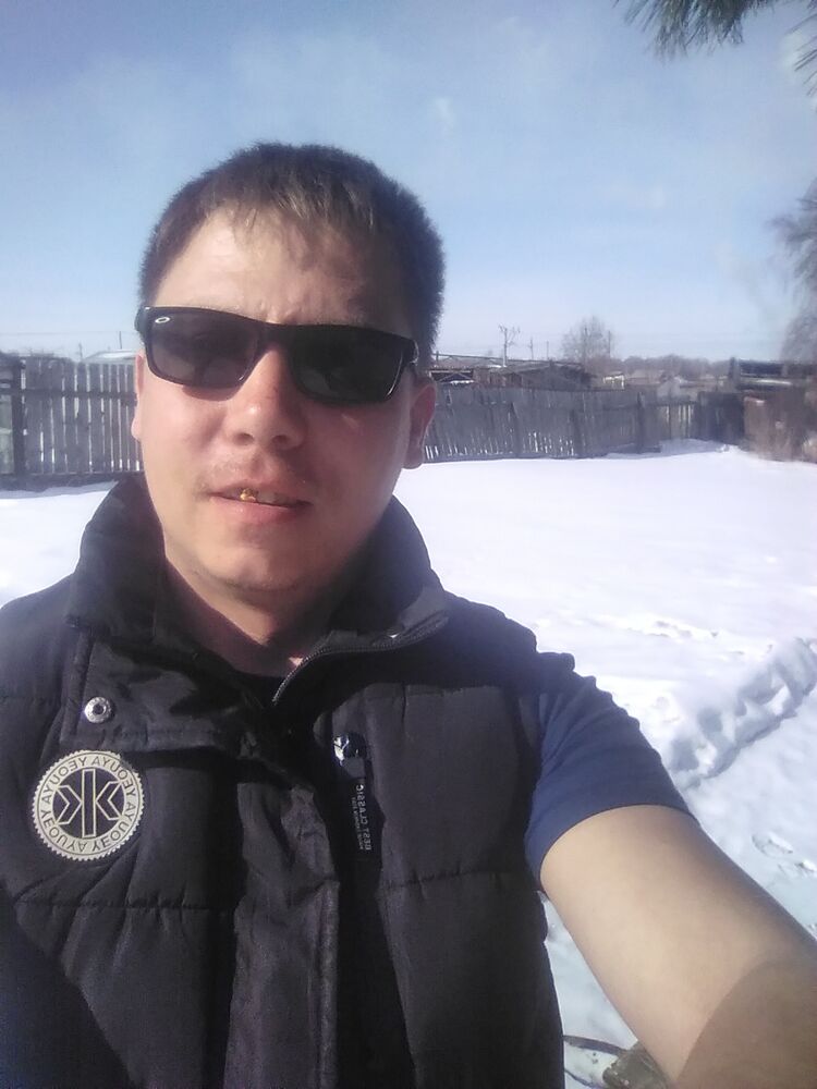  27140648  Grigory, 34 ,    -