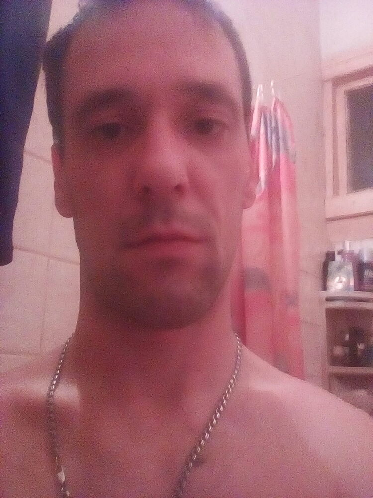  10651928  , 44 ,    