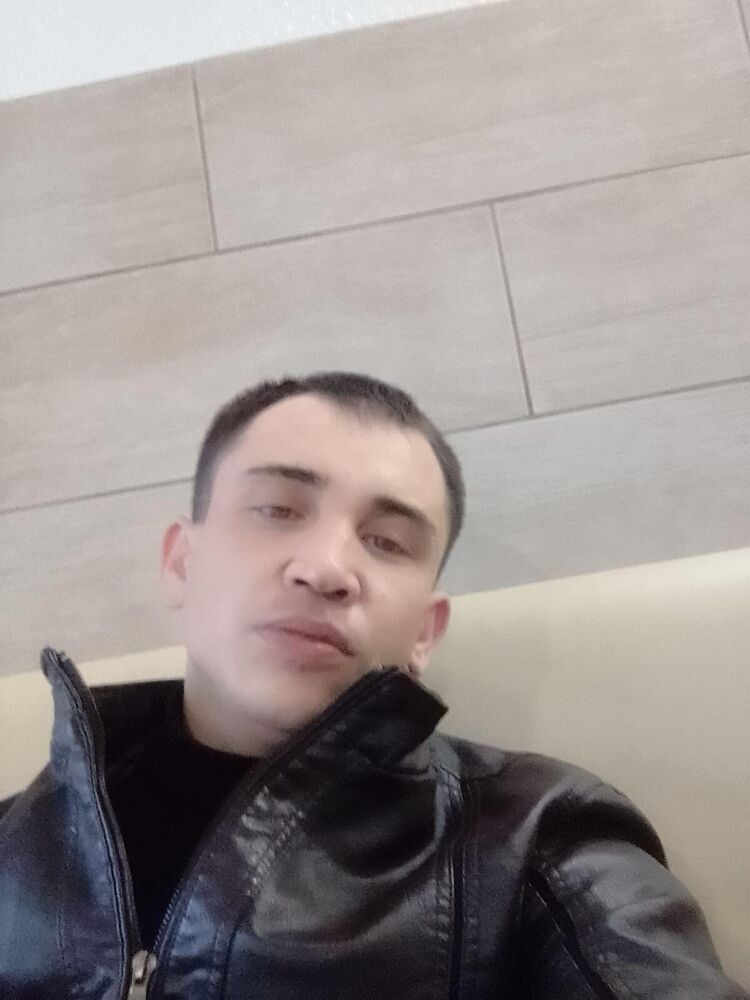  44984318  Pavel, 30 ,    