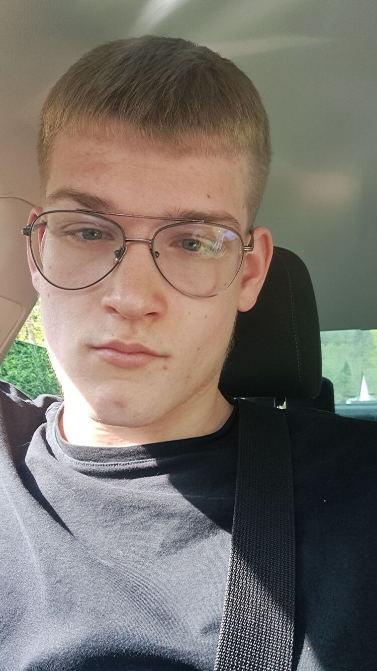  ,   Andre, 18 ,   ,   