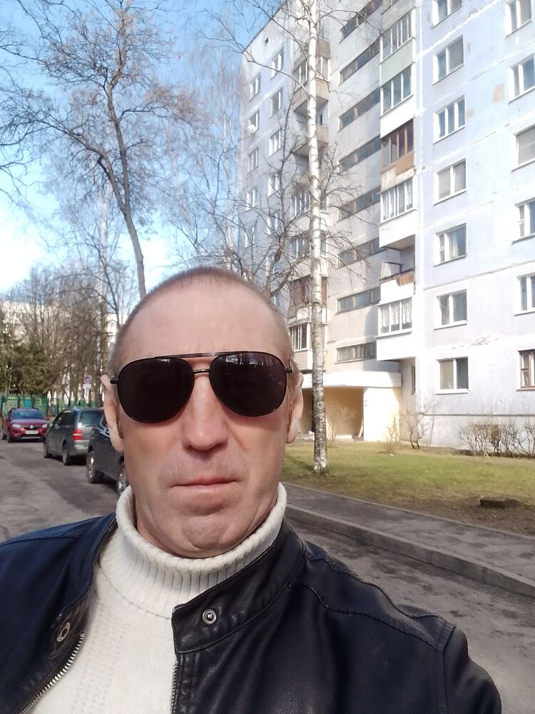  53320738  Dima, 47 ,    