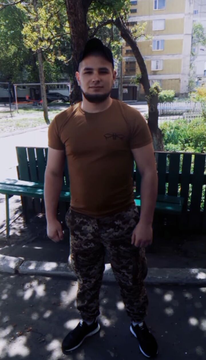  51522368  Yura, 22 ,    