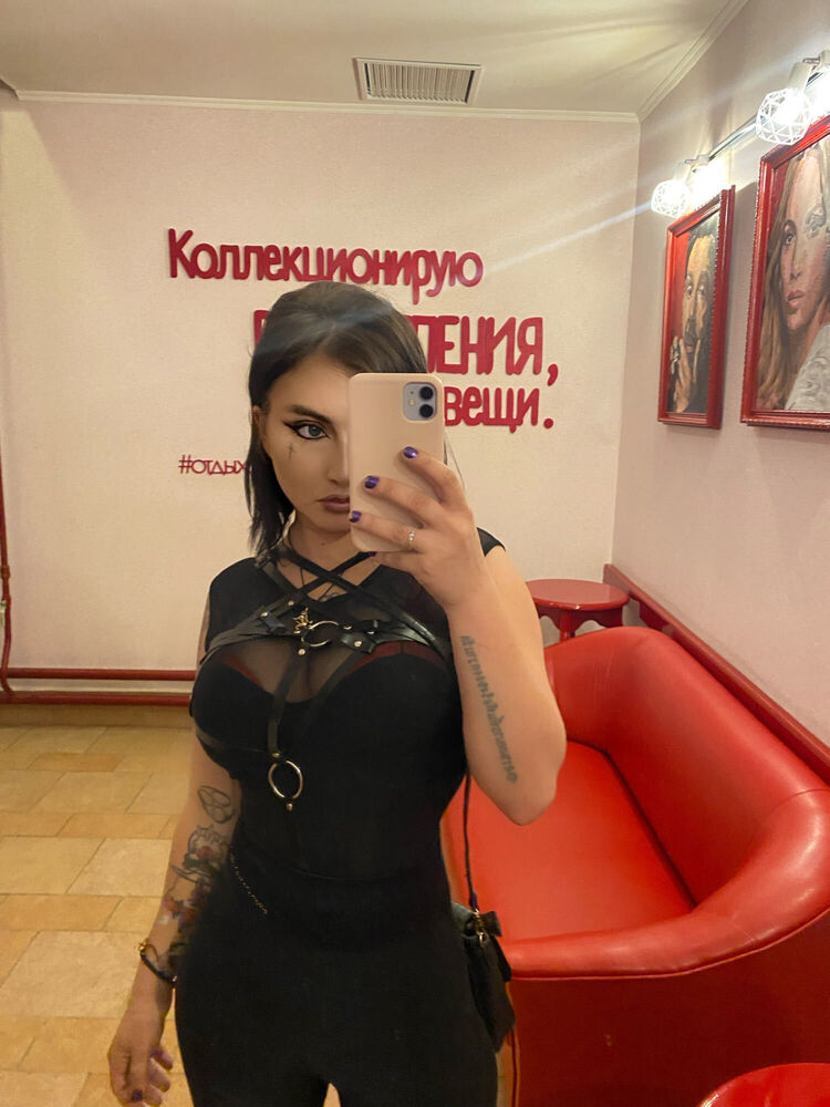  30718158  , 33 ,    