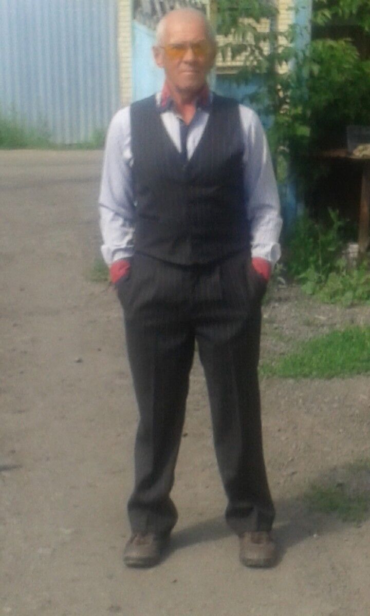  12935308  Oleg, 67 ,    