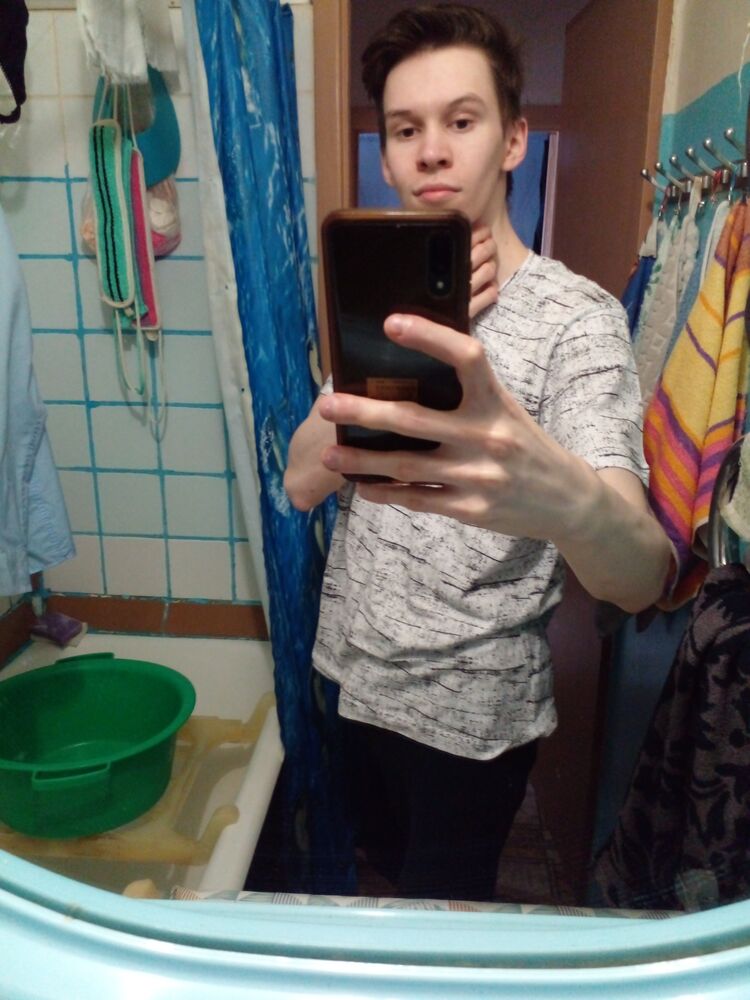 46840278  , 24 ,    