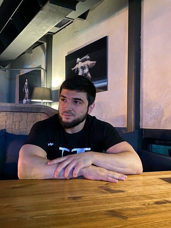 ���������� ������, ���� ������� Adam, 40 ���, ������������ ��� ������, ����� � ���������