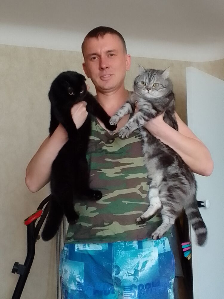  ,   Ruslan, 37 ,   ,   