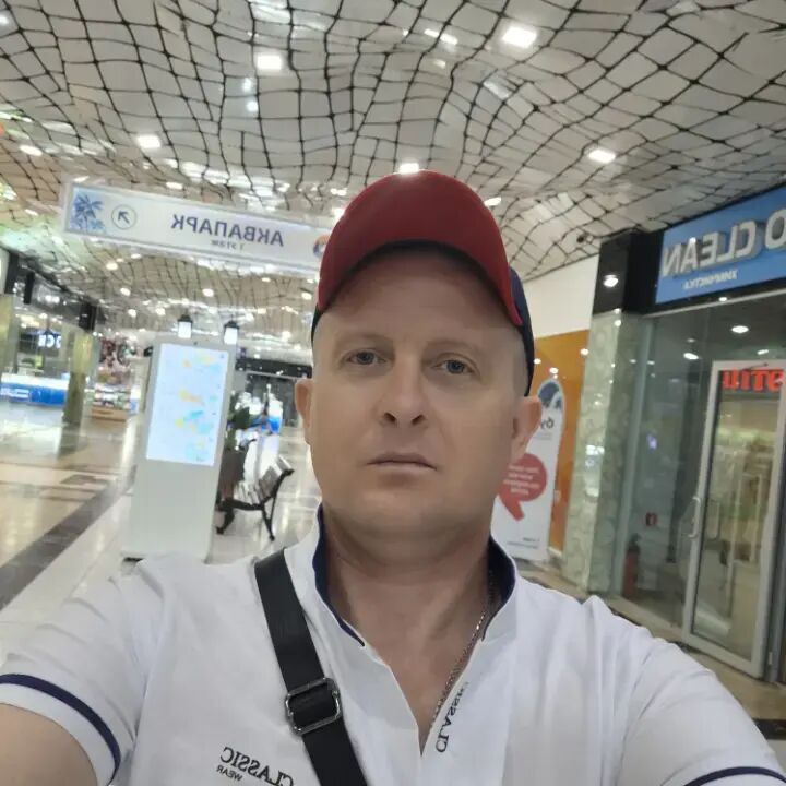  54267028  , 37 ,    -