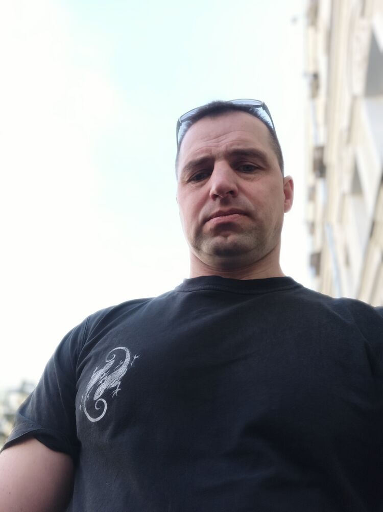  ,   Dima, 44 ,   ,   , c , 