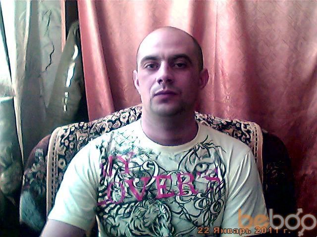  ,   Viktor, 41 ,   