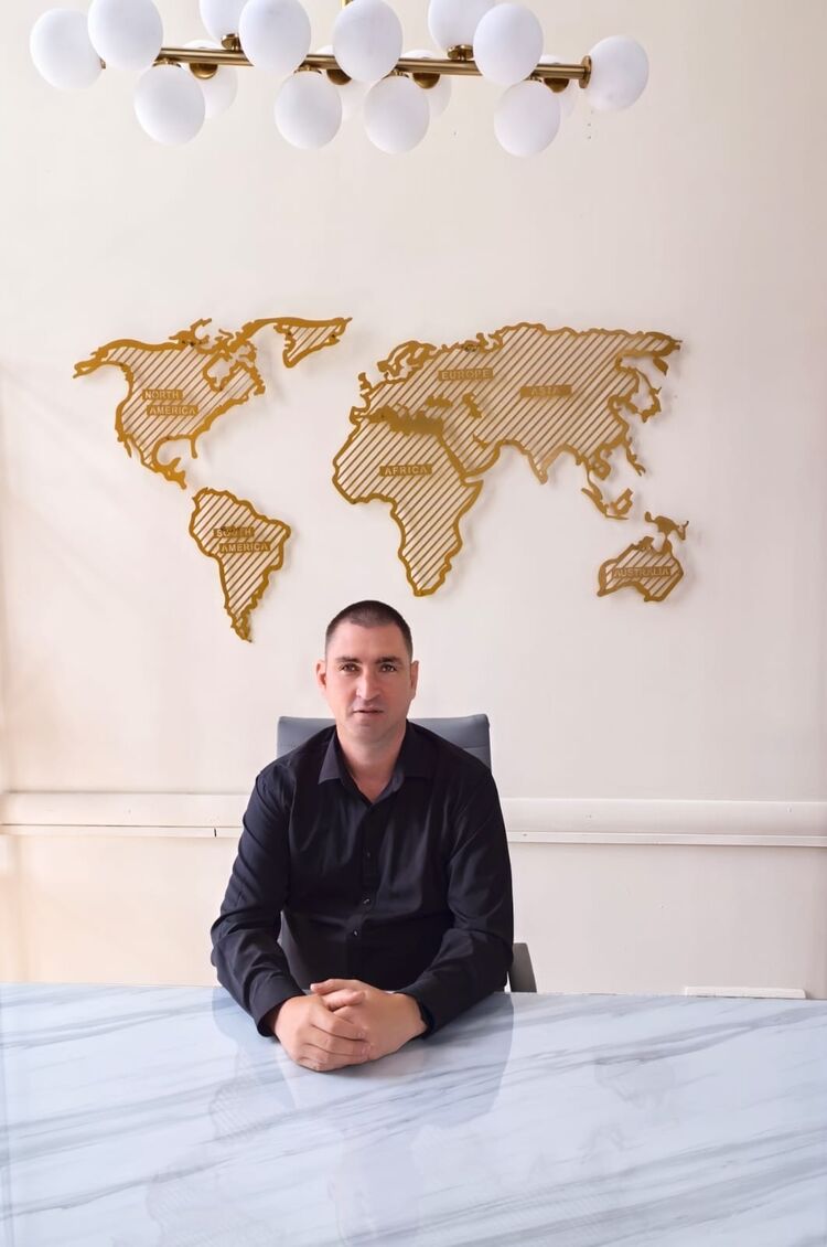 ���� 53815008 ������� Alexander, 44 ����, ���� ���������� � ������ ���������