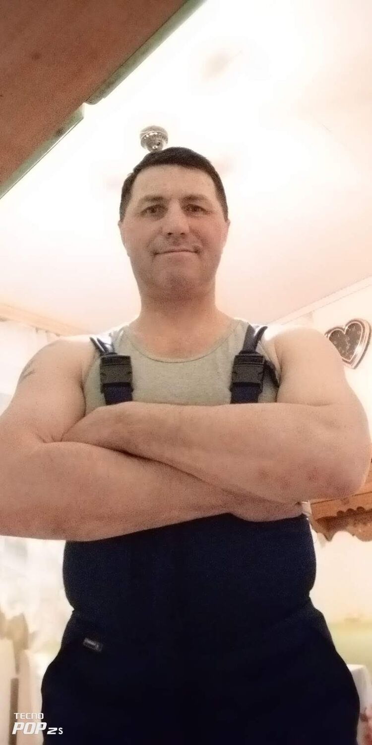  34329378  Igor, 50 ,    