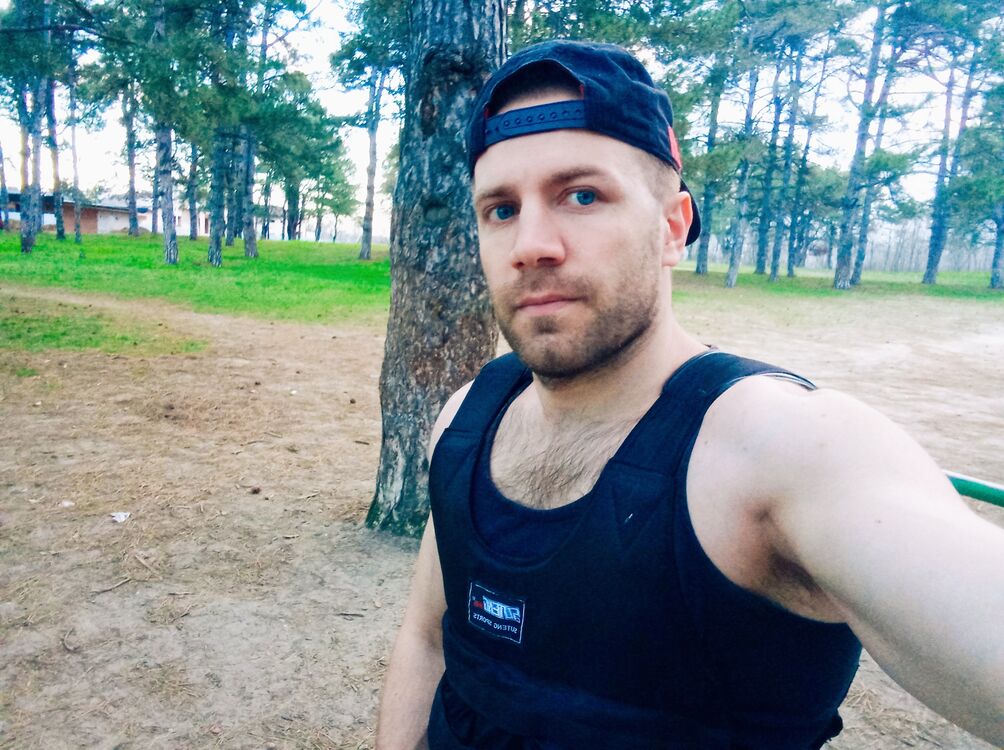  ,   Aleks, 32 ,   ,   