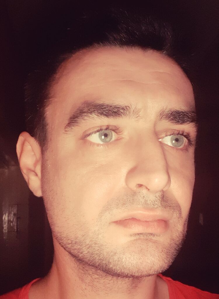  32330148  Andrew, 42 ,    