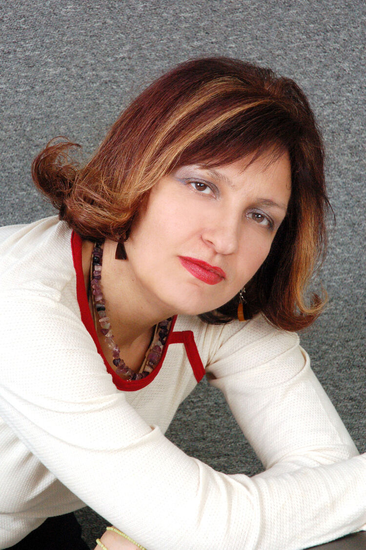  ,   Nika Zer, 51 ,   ,   , c 