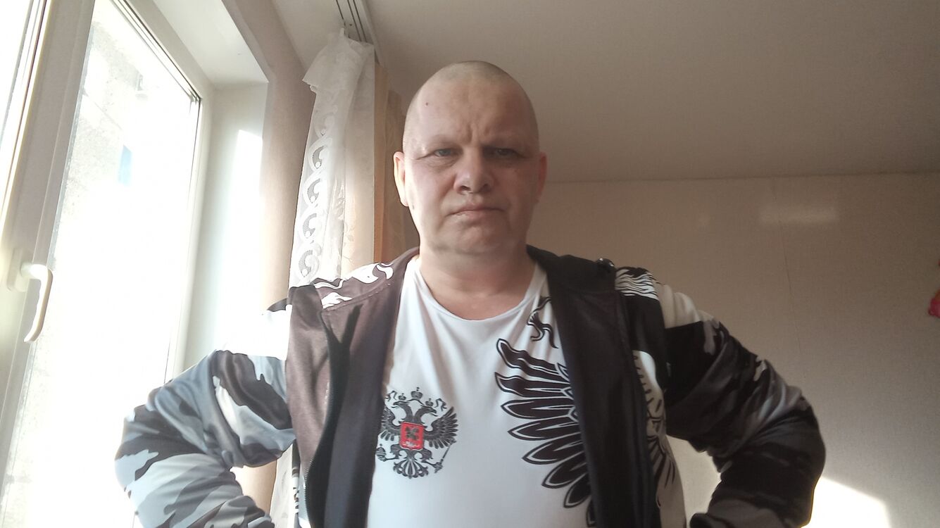  46963808  , 49 ,    