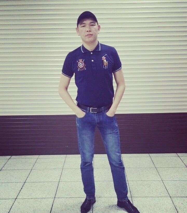  8963898  Adi, 29 ,    