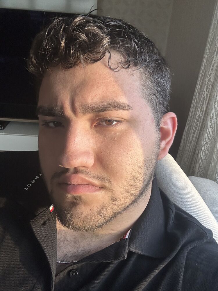  52708228  Ali, 25 ,    