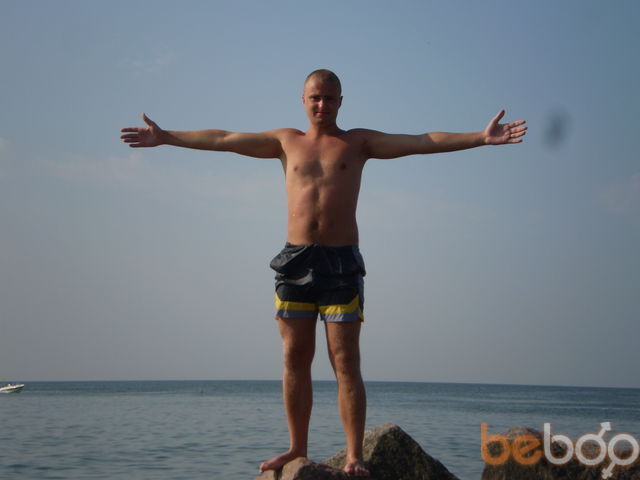  ,   Anton, 36 ,  
