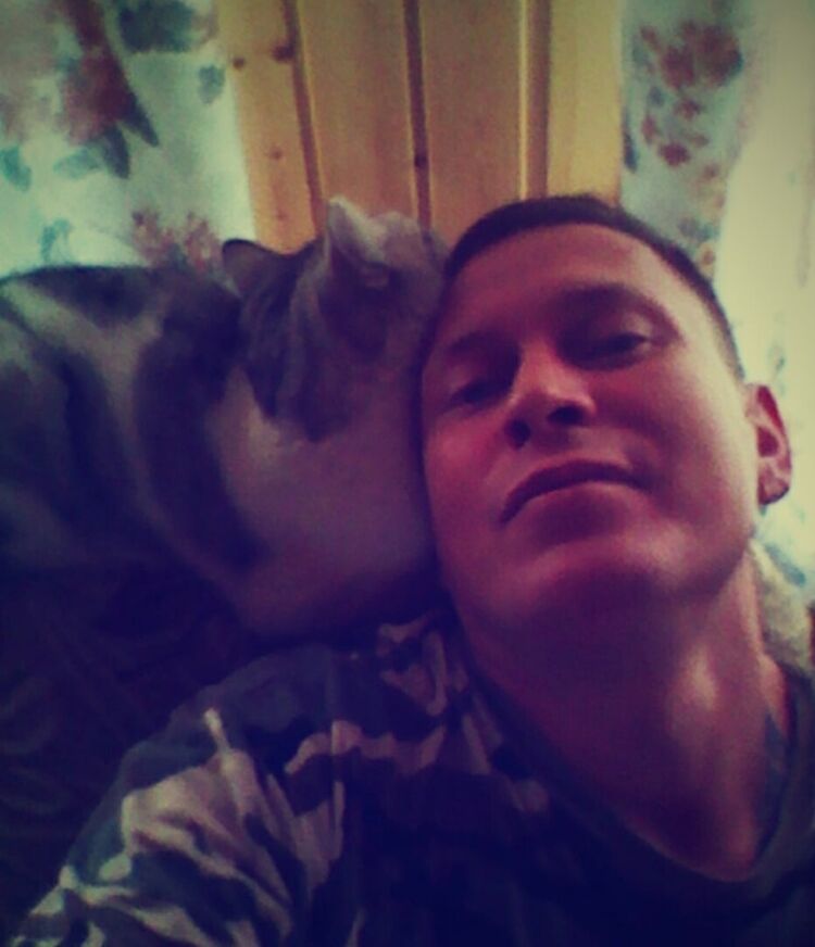  44651088  Zhenek, 43 ,    