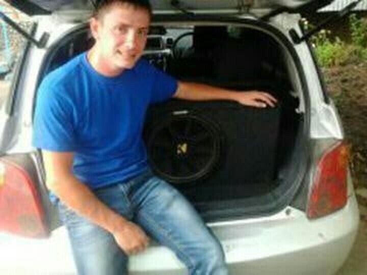  ,   Artur, 42 ,   ,   