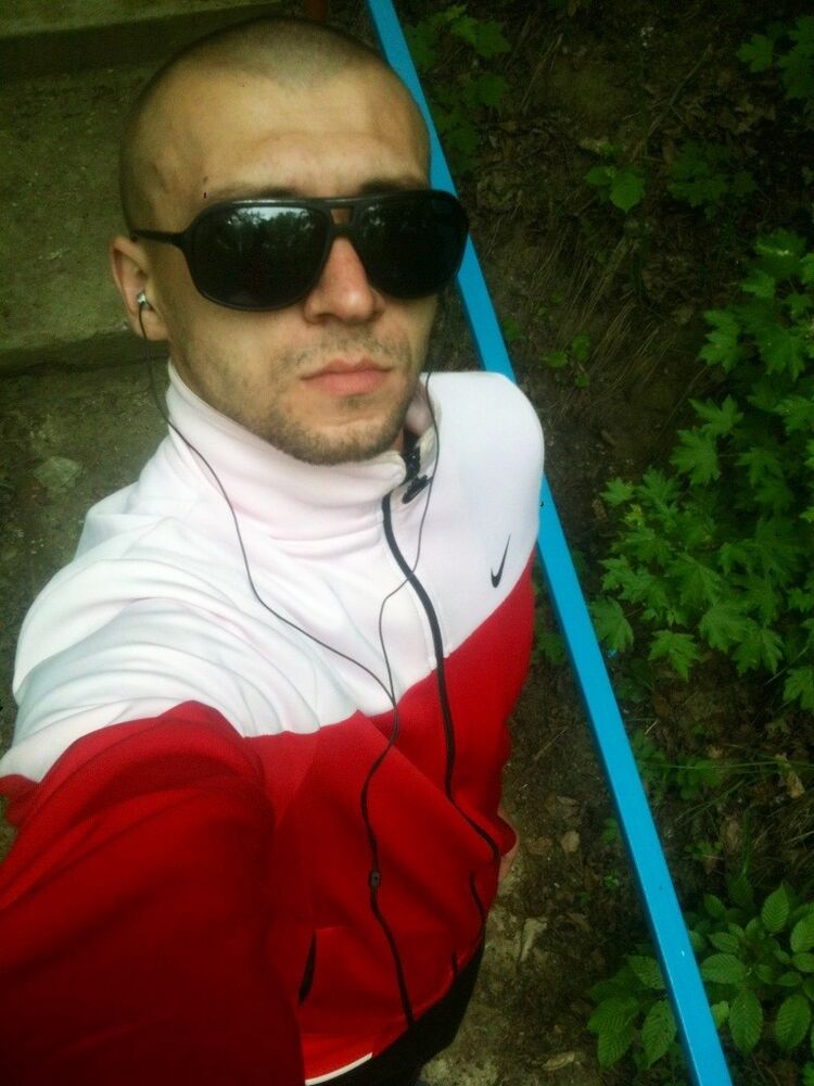  7400308  Andrey, 33 ,    