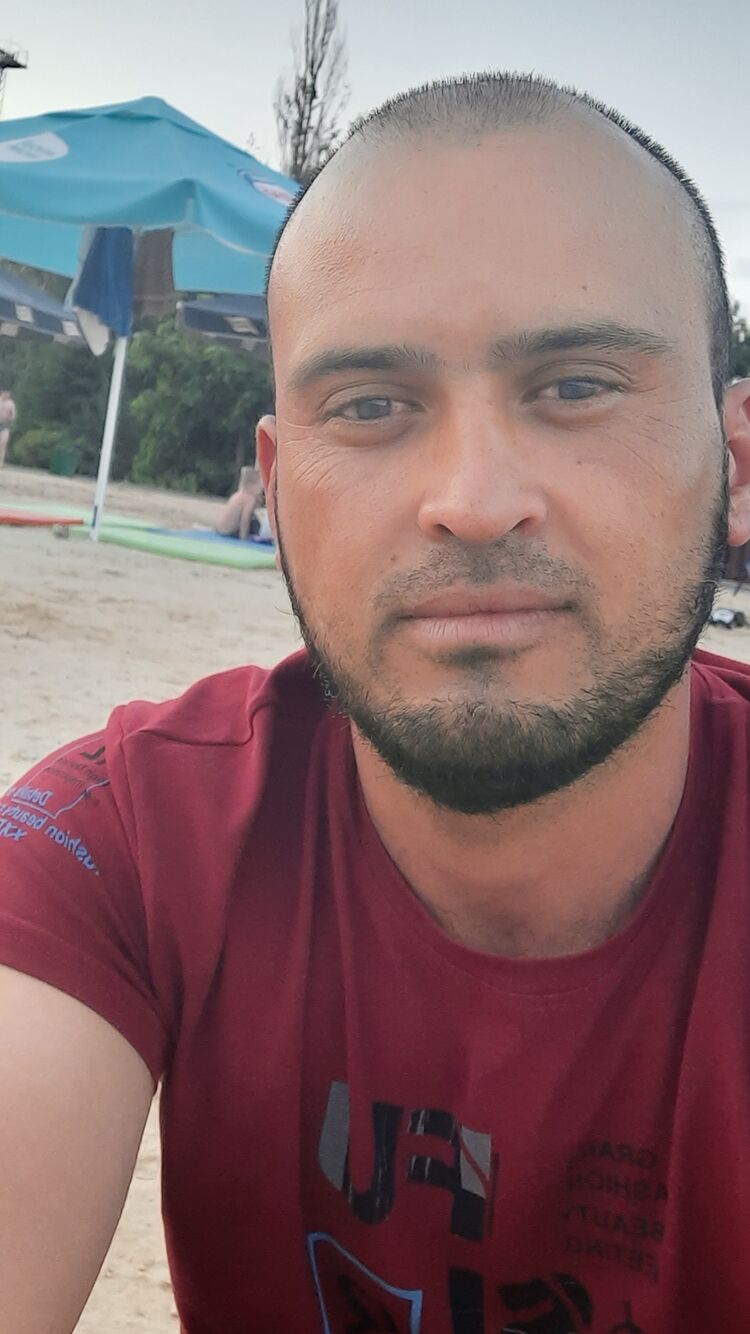  35675348  , 33 ,    
