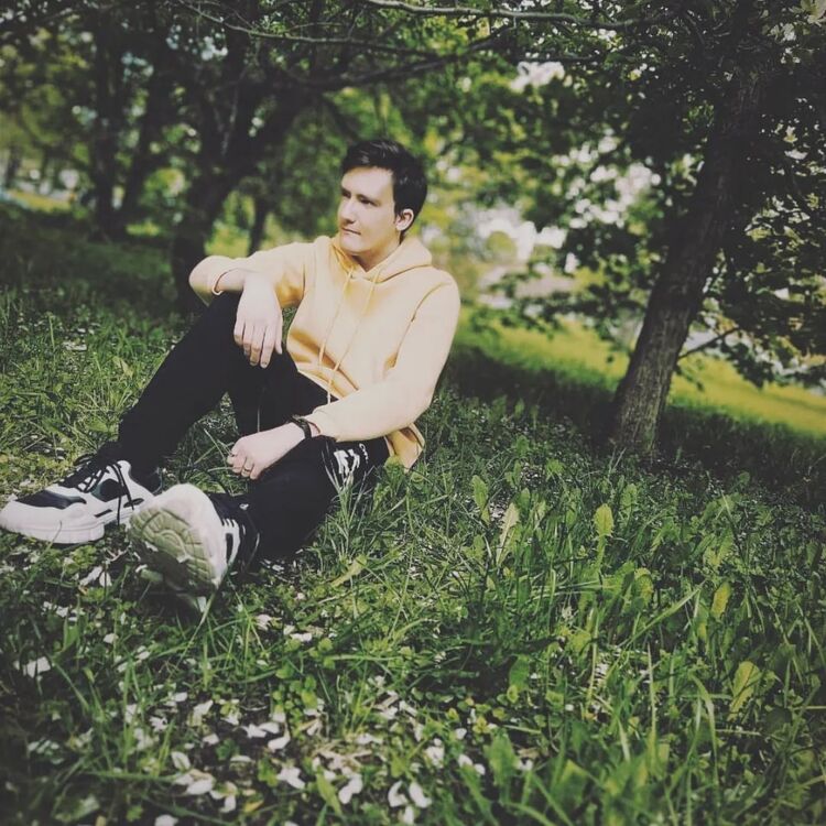 ���� 42444828 ����� �������, 24 ����, ���� ���������� � �������������